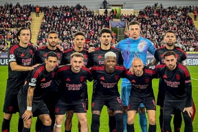 博彩资讯网包含欧冠赛程吃紧，芝加哥公牛冲刺阶段篮板制胜，气氛紧张，年轻球员得到机会的词条